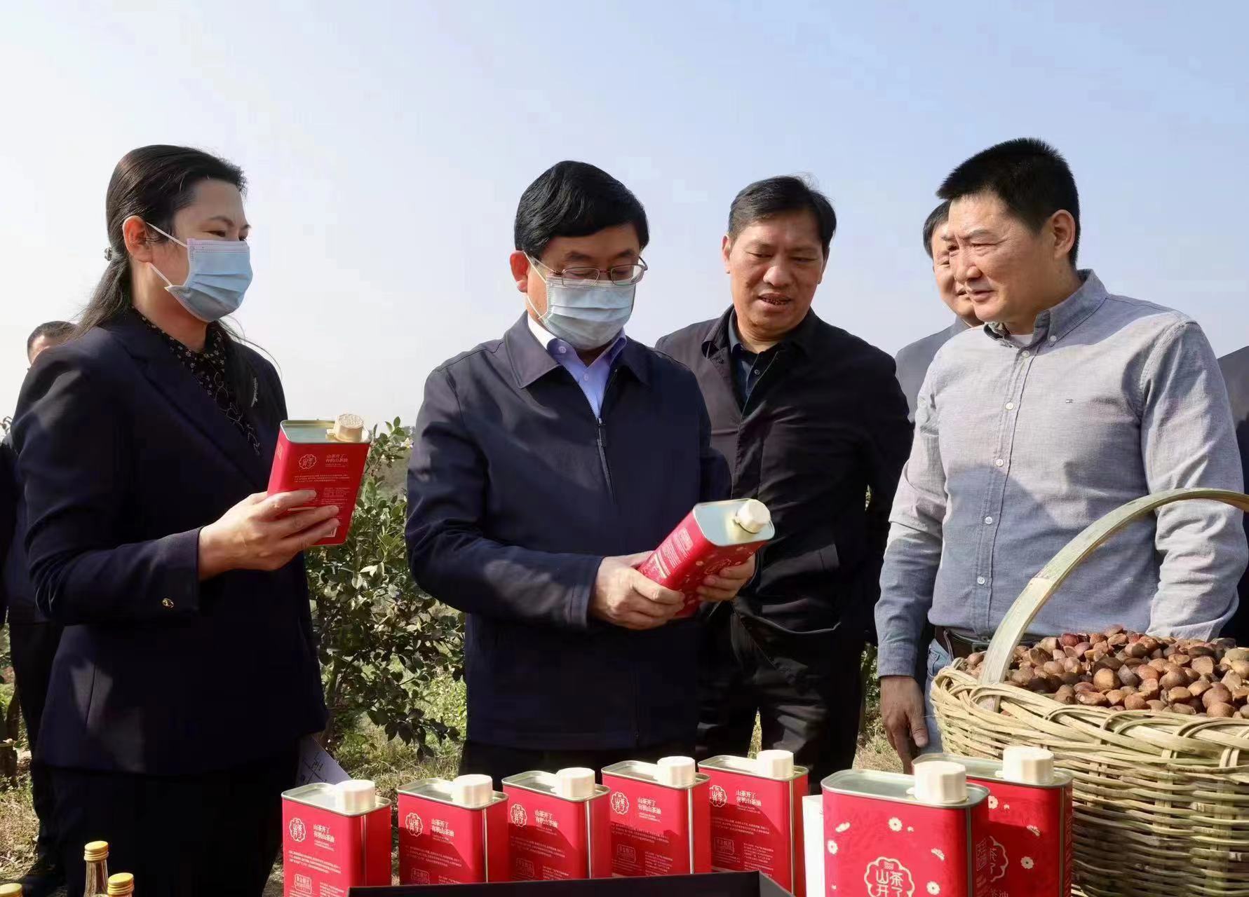 陳志偉在開展巡林工作時指出 以林業(yè)高質(zhì)量發(fā)展筑牢綠色生態(tài)屏障